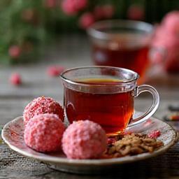 Turkish Delight and tea, representing Turkish culture